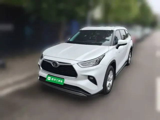 Фотография автомобиля — Toyota Highlander