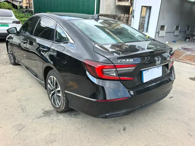Honda Accord — Фото автомобиля 4
