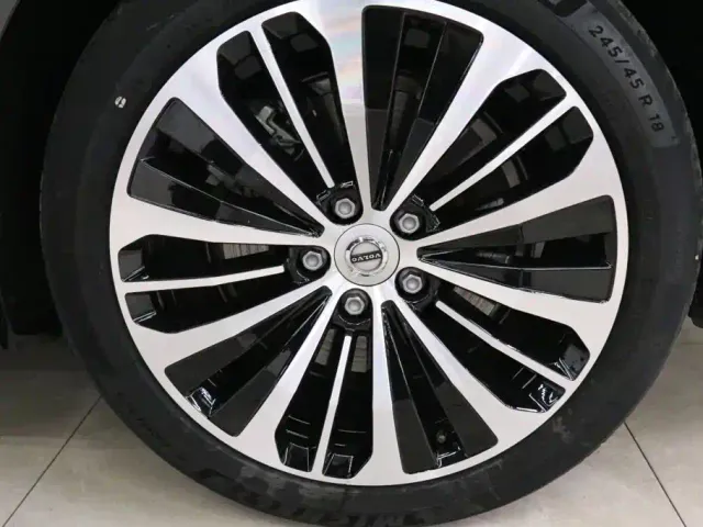 Volvo S90 — Фото автомобиля 17