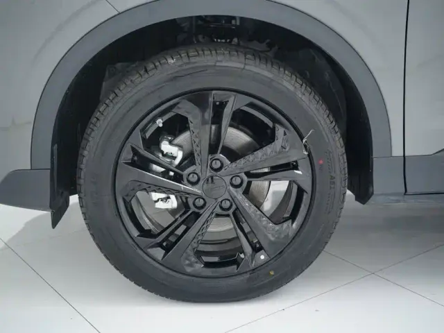 Geely Binyue — Фото автомобиля 23
