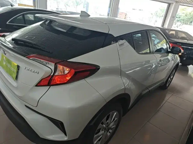 Toyota IZOA — Фото автомобиля 6