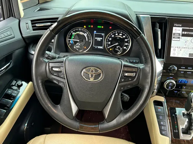 Toyota Alphard — Фото автомобиля 21