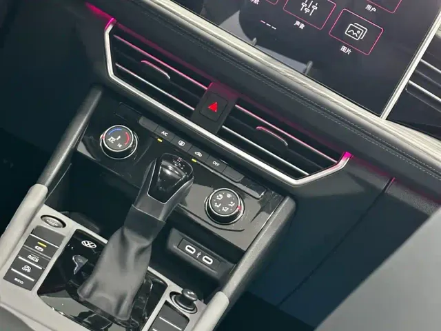 Volkswagen Sagitar — Фото автомобиля 20