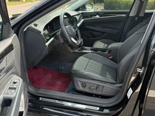 Volkswagen Passat — Фото автомобиля 4