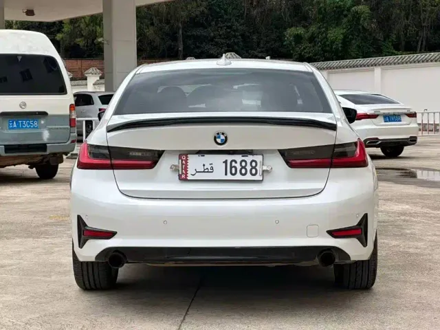 BMW 3 Series — Фото автомобиля 8