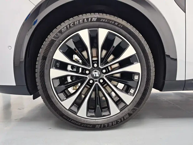 Huajing Baojun S — Фото автомобиля 8