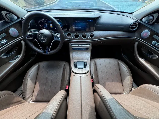 Mercedes-Benz Mercedes-Benz E-Class 2023 E 300 L Luxury — Фото автомобиля 9