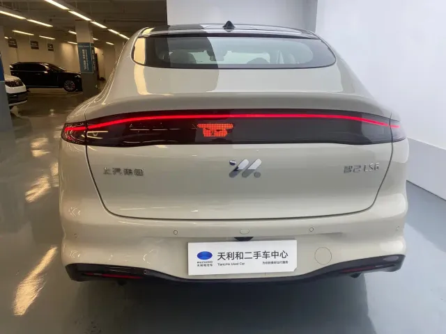 IM Motors LS6 — Фото автомобиля 15