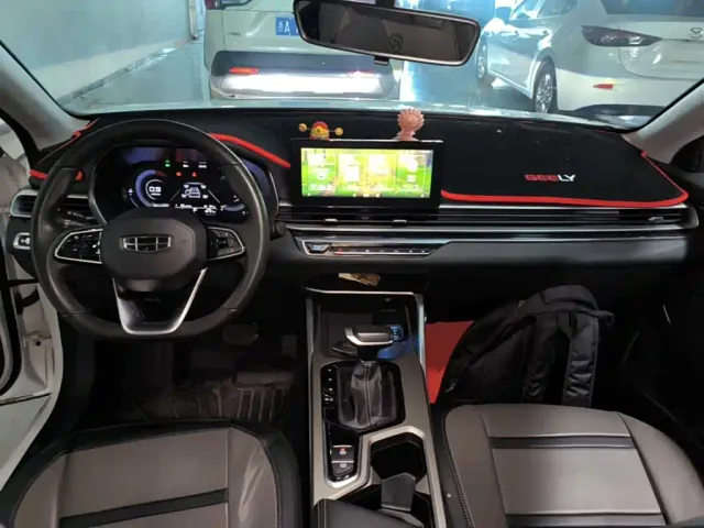 Geely Emgrand — Фото автомобиля 9