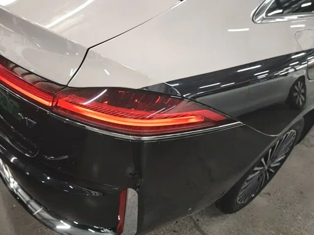 Roewe Roewe M7 DMH 2025 Base — Фото автомобиля 7