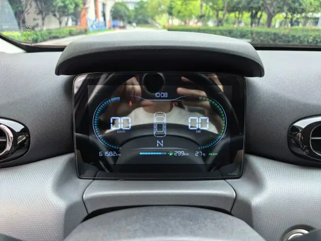 Leapmotor T03 — Фото автомобиля 9