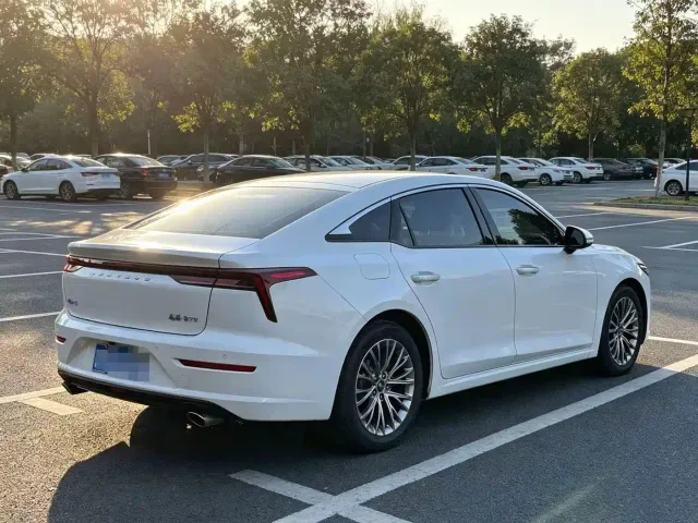 Besturn Besturn B70 2023 Model 3rd Gen 1.5T Automatic Joy 70th Anniversary Edition — Фото автомобиля 8