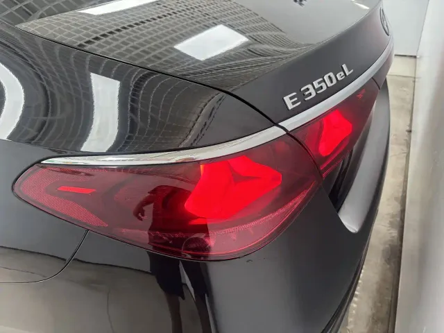 Mercedes-Benz E-Class — Фото автомобиля 9