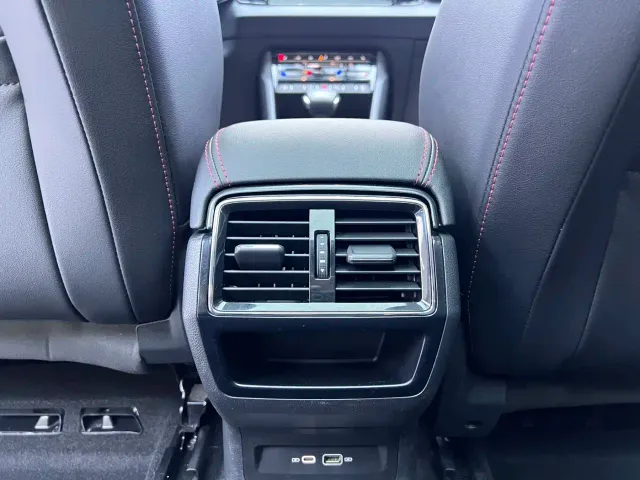 Skoda Karoq — Фото автомобиля 14