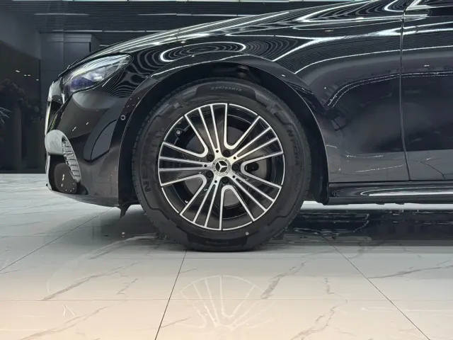 Mercedes-Benz E-Class — Фото автомобиля 15