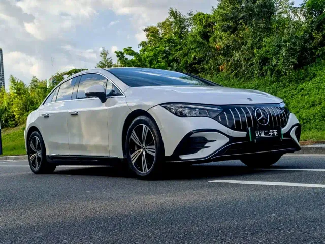 Mercedes-Benz EQE — Фото автомобиля 3