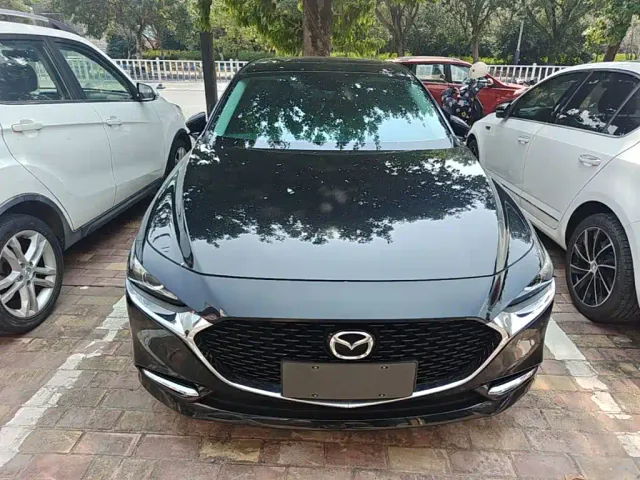 Mazda Axela — Фото автомобиля 2