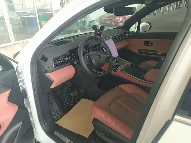 Nio EC6 — Фото автомобиля 15