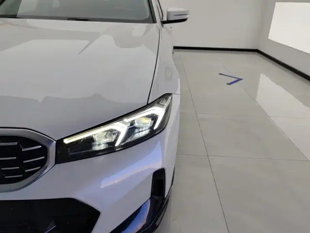 BMW 3 Series — Фото автомобиля 5