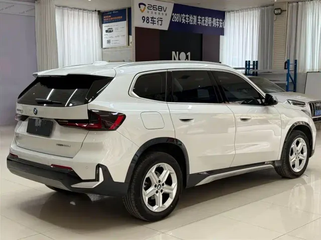 BMW X1 — Фото автомобиля 4