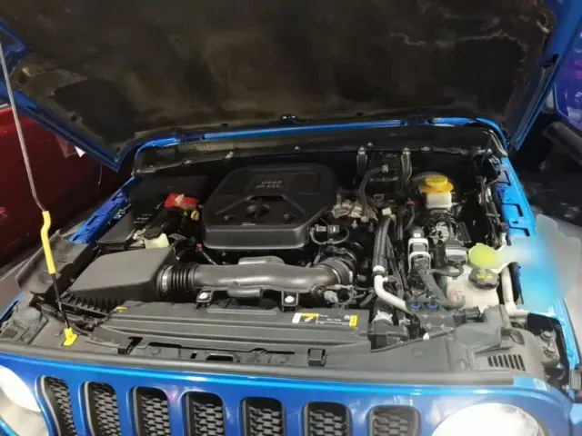 Jeep Wrangler — Фото автомобиля 19