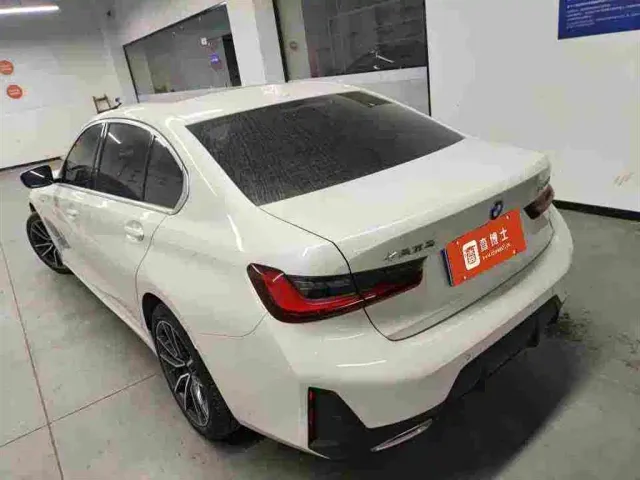 BMW 3 Series — Фото автомобиля 5