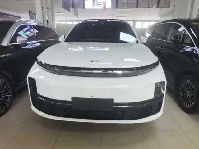 Li Auto L7 — Фото автомобиля 2
