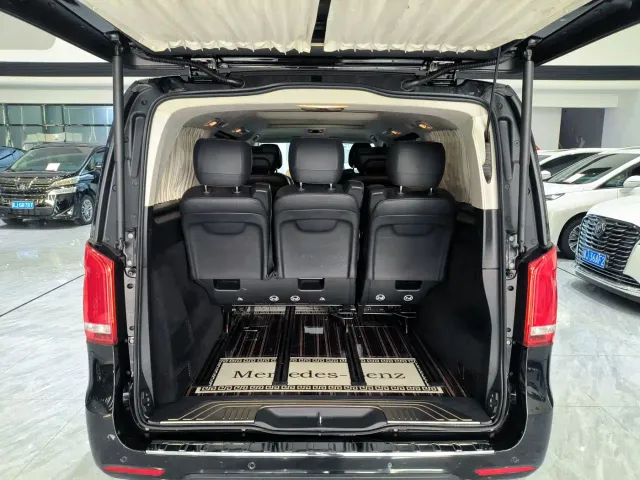 Mercedes-Benz V-Class — Фото автомобиля 12