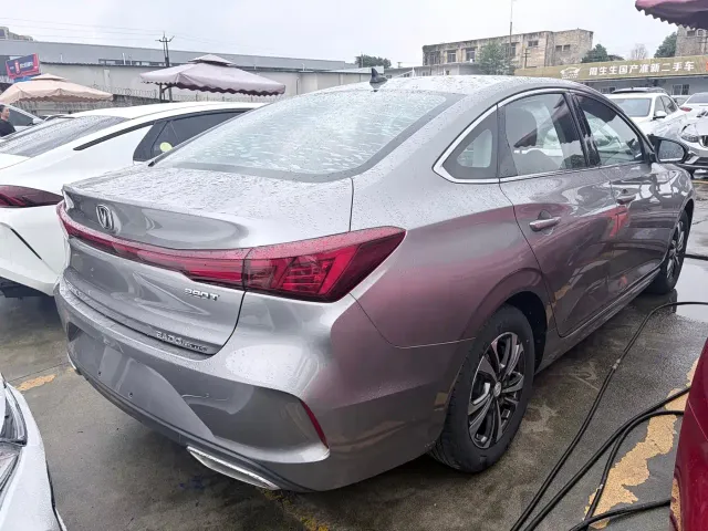 Changan Eado — Фото автомобиля 14