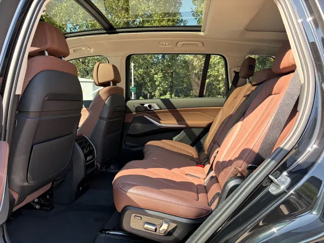 BMW X7 — Фото автомобиля 9
