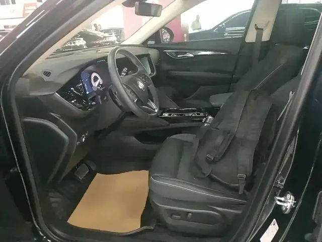 Buick Envision Plus — Фото автомобиля 14
