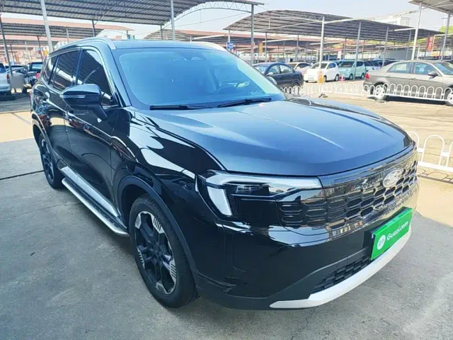 Ford Lingrui — Фото автомобиля 3