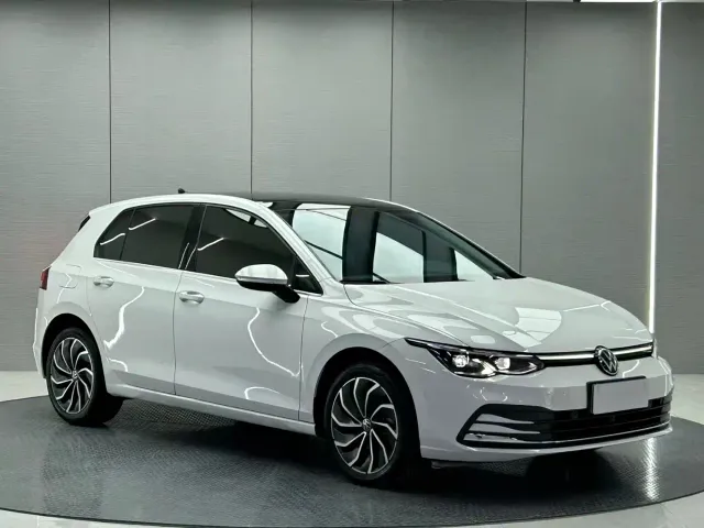 Volkswagen Golf — Фото автомобиля 6
