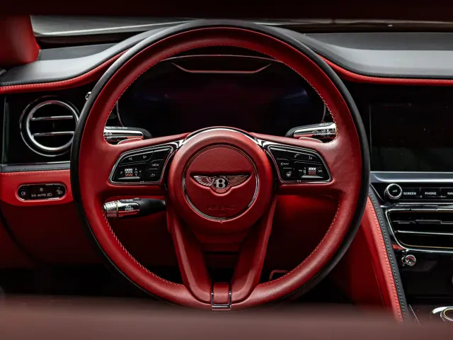Bentley Flying Spur — Фото автомобиля 8
