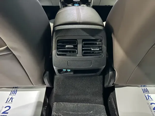 BYD Qin PLUS — Фото автомобиля 15