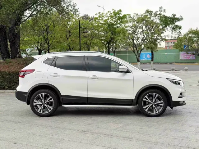 Nissan Qashqai — Фото автомобиля 14