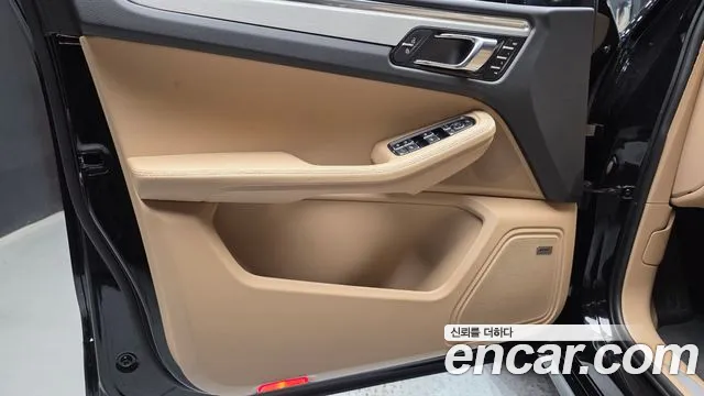 Porsche Macan — Фото автомобиля 24