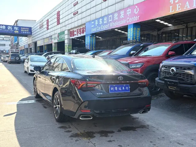 Toyota Avalon — Фото автомобиля 4