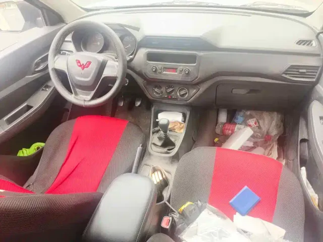 Wuling Hongguang — Фото автомобиля 10