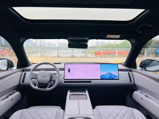 Li Auto Li L8 — Фото автомобиля 5