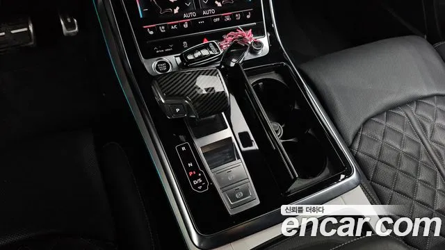 Audi Q8 55 TFSI quattro Premium — Фото автомобиля 9