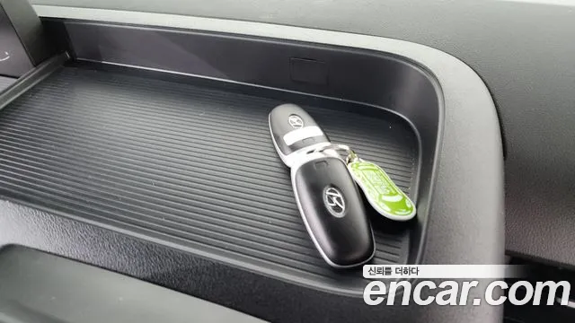 Hyundai Staria Staria Карго 5 мест — Фото автомобиля 5