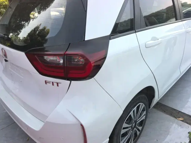 Honda Fit — Фото автомобиля 6