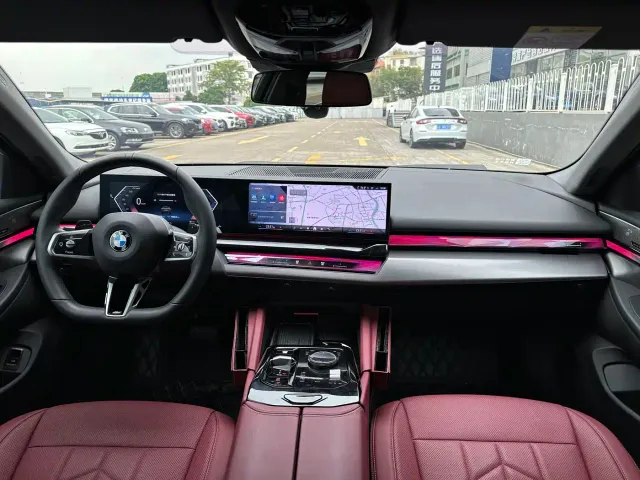 BMW 5 Series — Фото автомобиля 10