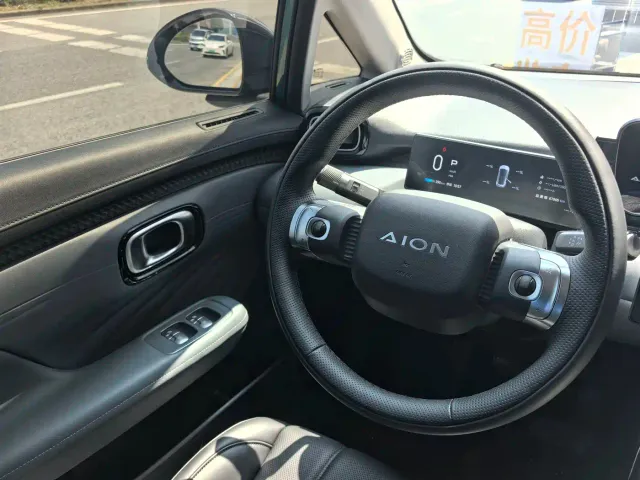 GAC Aion UT — Фото автомобиля 13