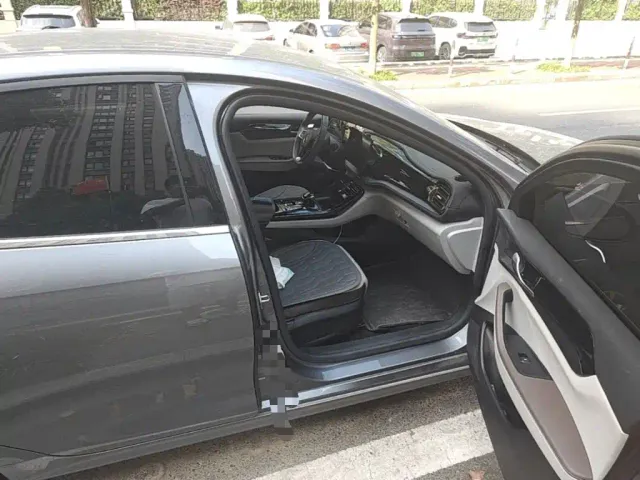 BYD Qin PLUS — Фото автомобиля 19