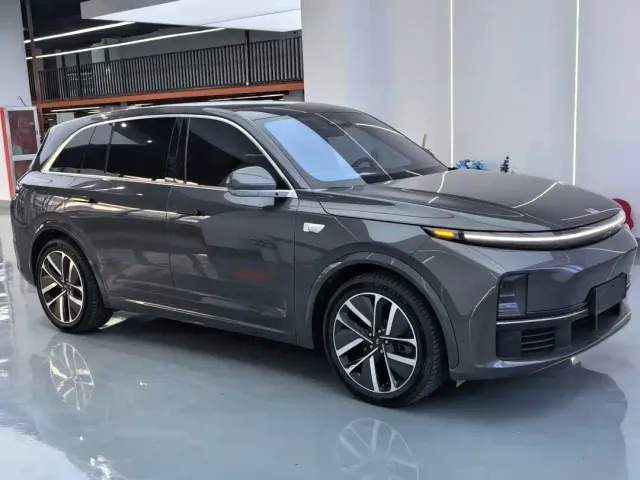 Li Auto L7 — Фото автомобиля 3