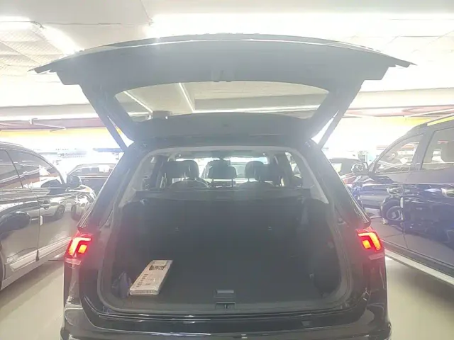 Volkswagen Tiguan L — Фото автомобиля 18