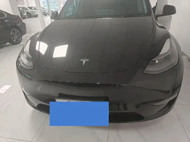 Фотография автомобиля — Tesla Model Y