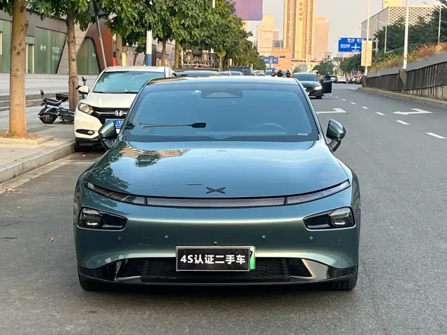 Xpeng P7 — Фото автомобиля 2